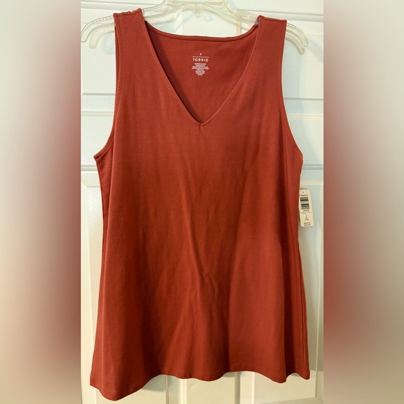 🆕 Torrid 2X Sleeveless Top - Picture 1 of 3
